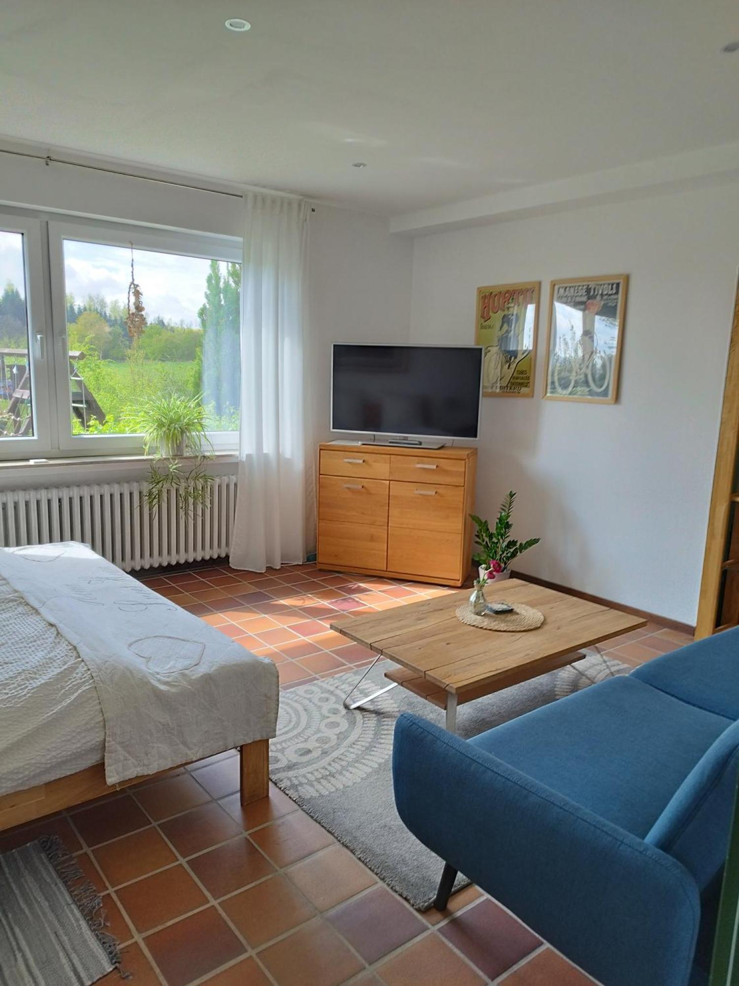 Moderne Ferienwohnung Mit Privatem Eingang - Rosa Kalletal Exterior foto